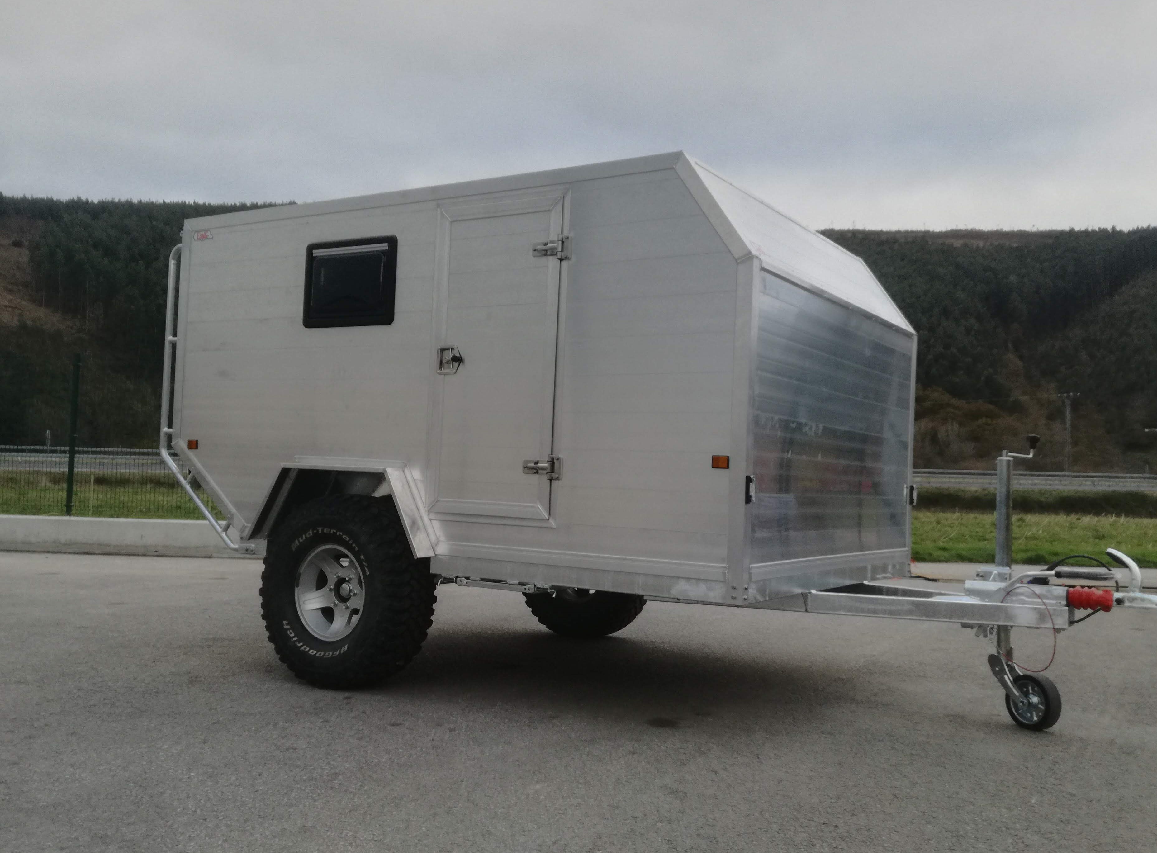 suizo Ministerio Realizable MC-30/20 Mini Caravana carrozada de aluminio en lamas | RemolquesESVA.com